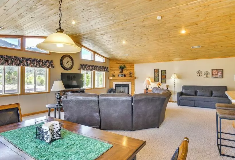 Spacious Buena Vista Home W/ Fire Pit Near Skiing!