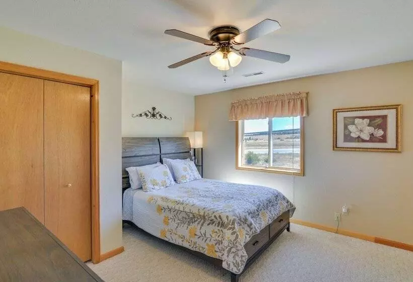 Spacious Buena Vista Home W/ Fire Pit Near Skiing!