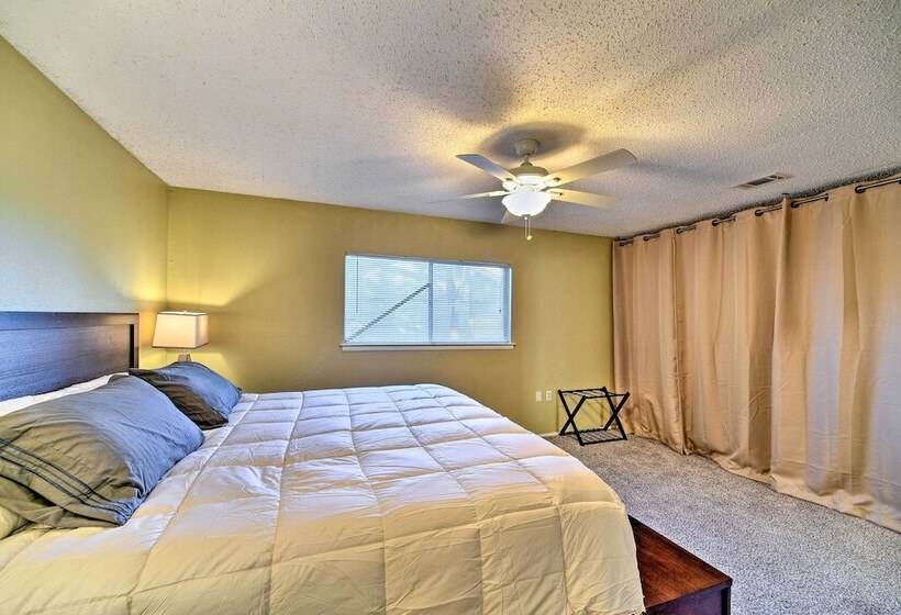 Spacious San Antonio Getaway W/ Fenced In Yard!