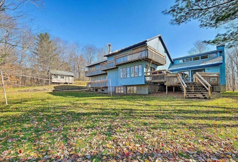 Wilmington Home W/ Game Room & Scenic Deck!