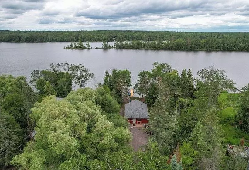 Solon Springs Getaway W/ Dock & Kayaks!