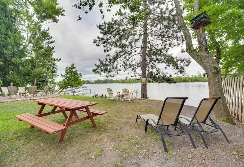 Solon Springs Getaway W/ Dock & Kayaks!