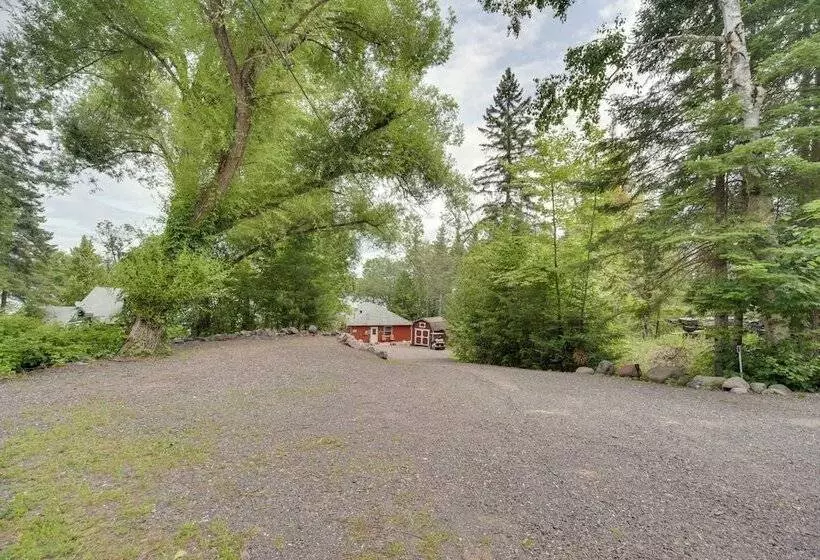 Solon Springs Getaway W/ Dock & Kayaks!