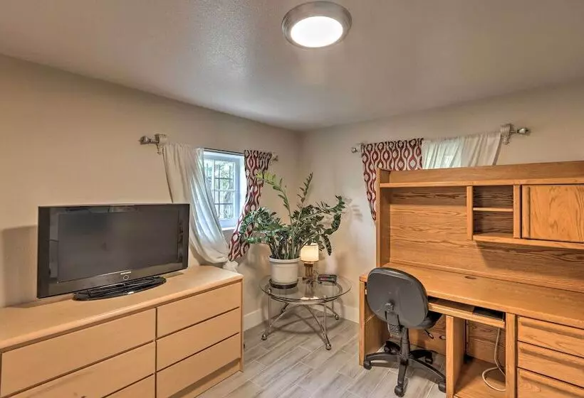 Trendy Denver Getaway ~ 4 Mi To Downtown!