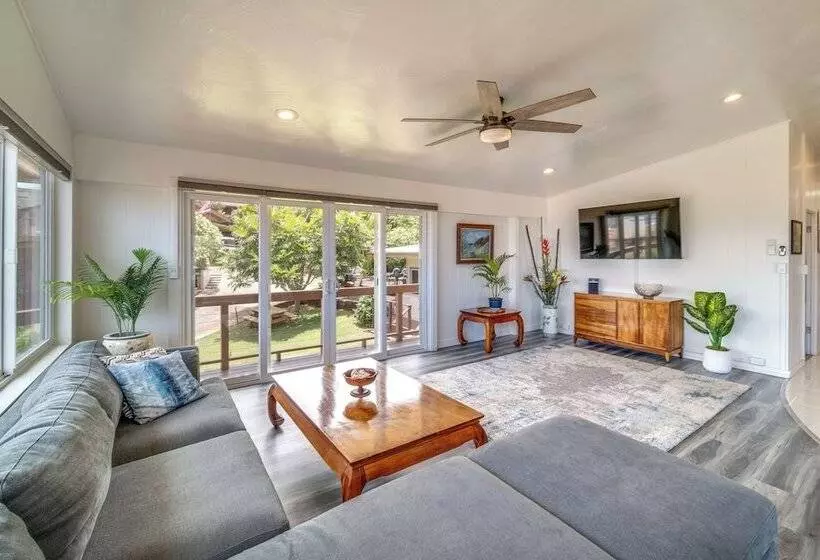 Updated Poipu Home: Large Deck W/ Scenic View