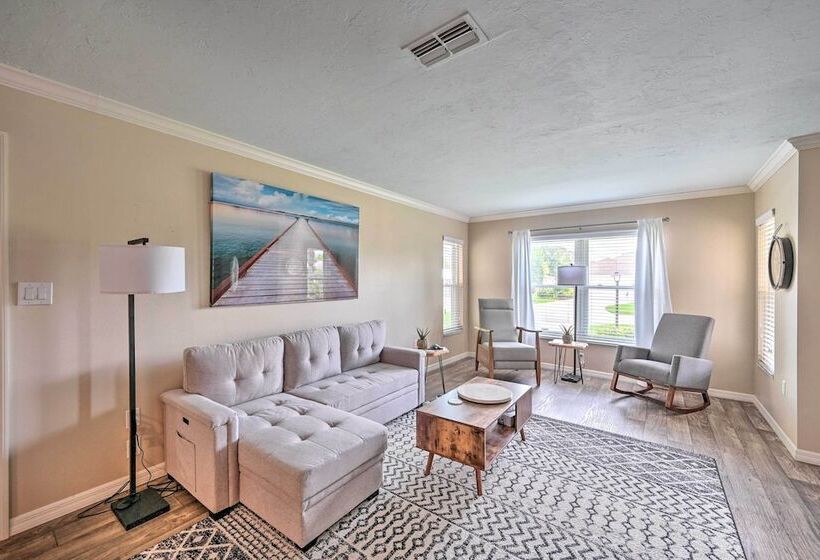 Waterfront Lake Placid Escape W/ Dock & Lanai