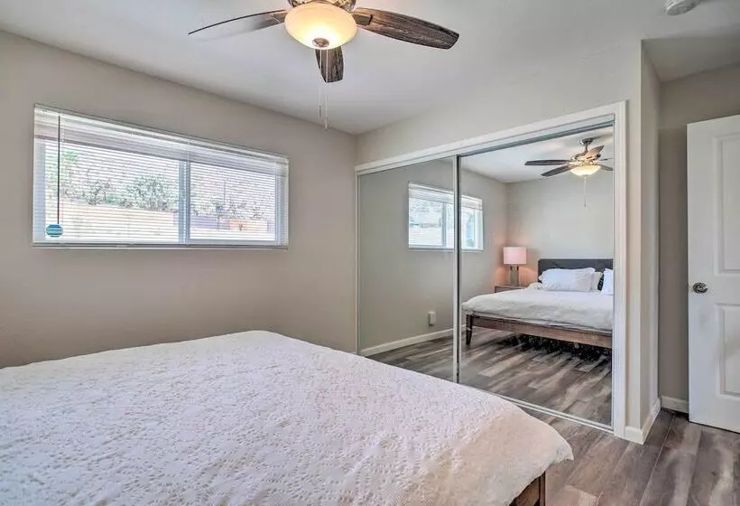 Yucca Valley Oasis W/ Hot Tub, Near Joshua Tree!