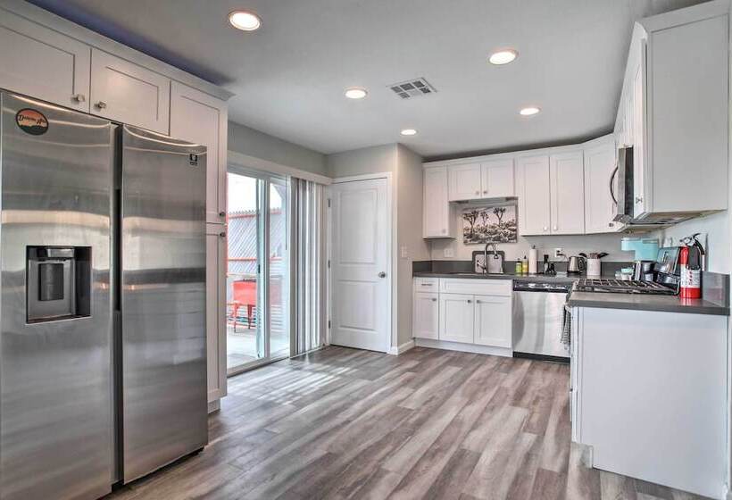 Yucca Valley Oasis W/ Hot Tub, Near Joshua Tree!