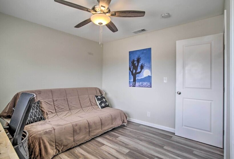 Yucca Valley Oasis W/ Hot Tub, Near Joshua Tree!