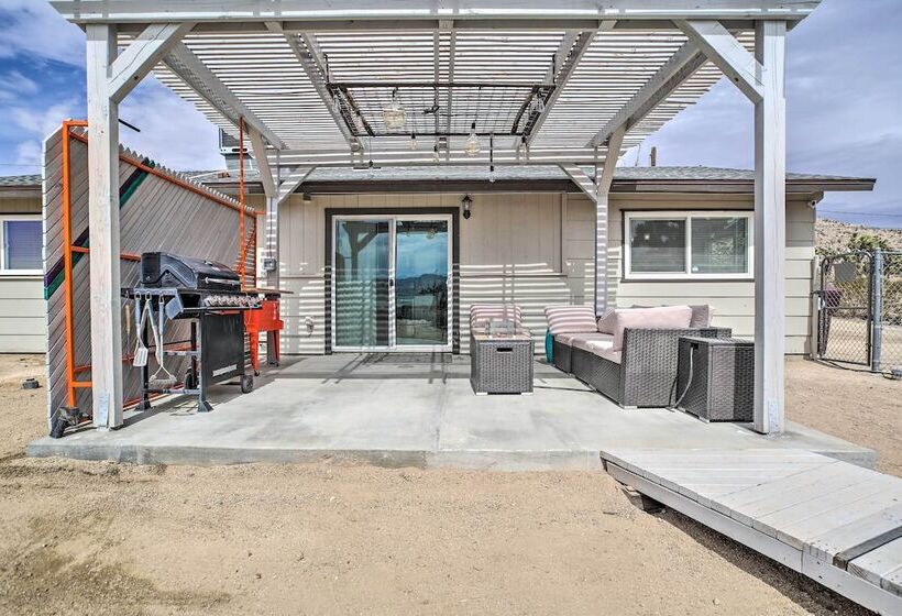 Yucca Valley Oasis W/ Hot Tub, Near Joshua Tree!