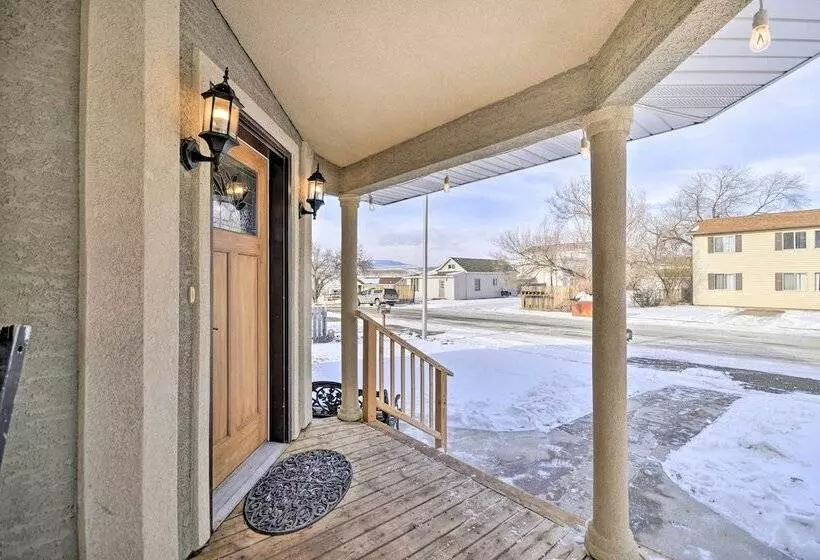 Charming Cody Home, Walk To Downtown!