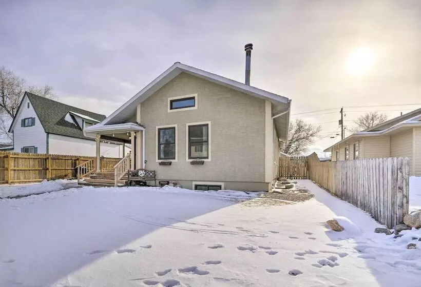 Charming Cody Home, Walk To Downtown!