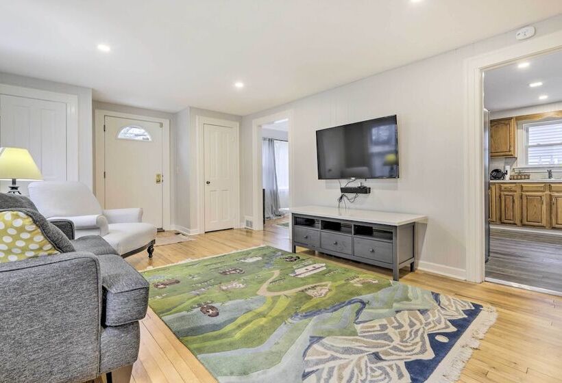 Charming Hamden Home: 2 Mi To Yale University