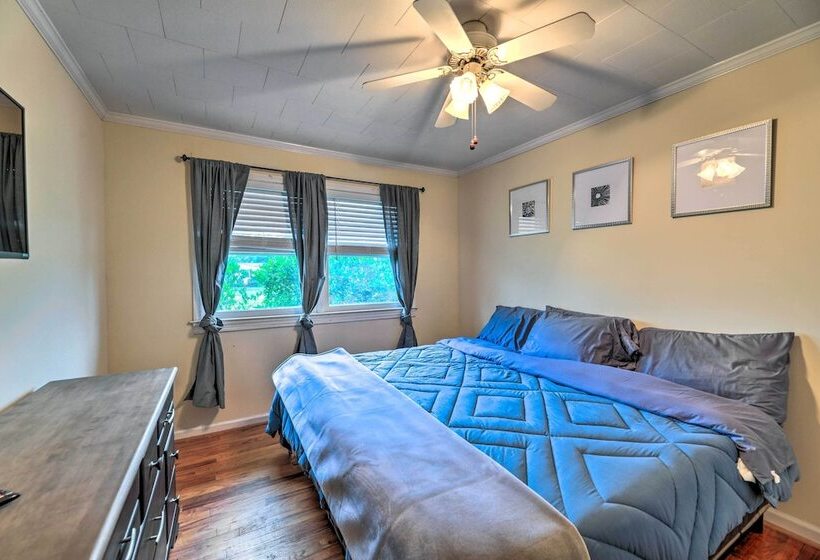 Charming Harkers Island Home Fish & Boat!