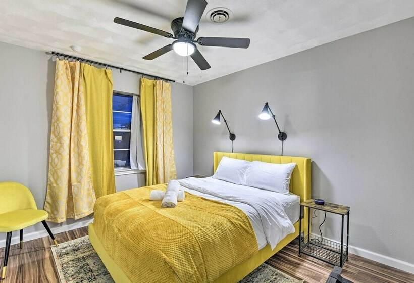 Chic Dallas Home ~ 9 Mi To Downtown