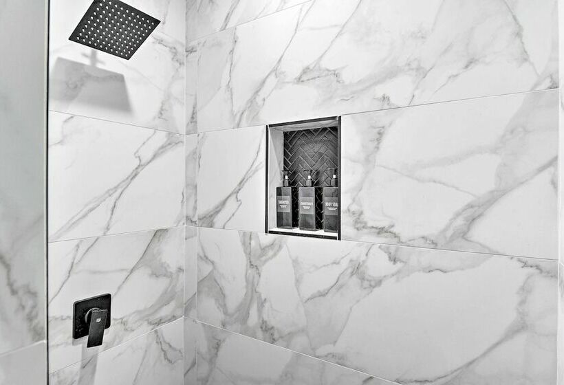 Chic Dallas Home ~ 9 Mi To Downtown