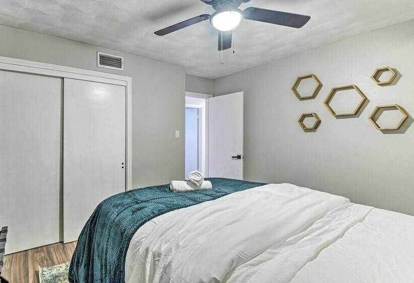 Chic Dallas Home ~ 9 Mi To Downtown