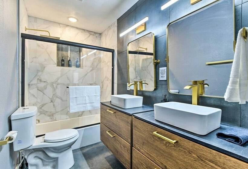 Chic Dallas Home ~ 9 Mi To Downtown