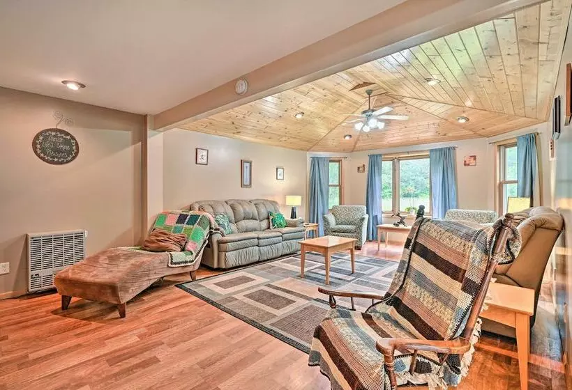 Cozy Arkdale Home W/ Fire Pit, Walk To Lake!