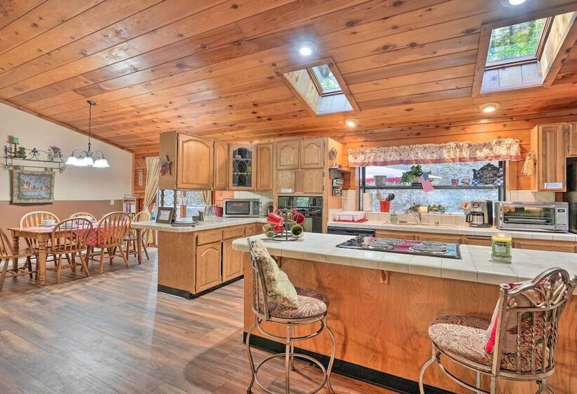 11 Mi To Apple Hill: Pollock Pines Resort Cabin