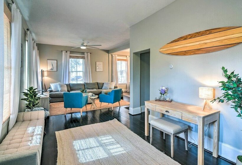 Deja Blue Galveston Home < 1 Mi To Beach!