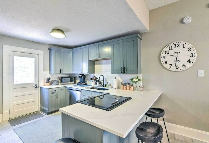 Deja Blue Galveston Home < 1 Mi To Beach!