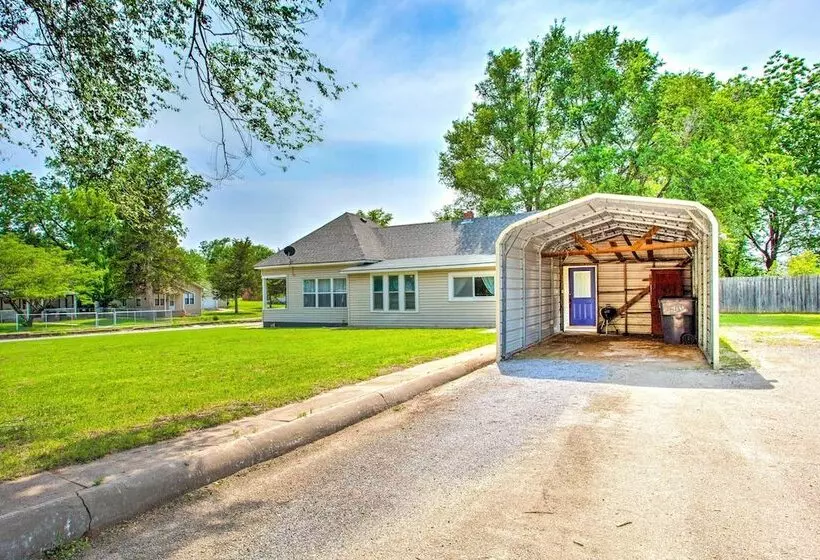 The Sandlot  Waynoka Home Near Little Sahara!