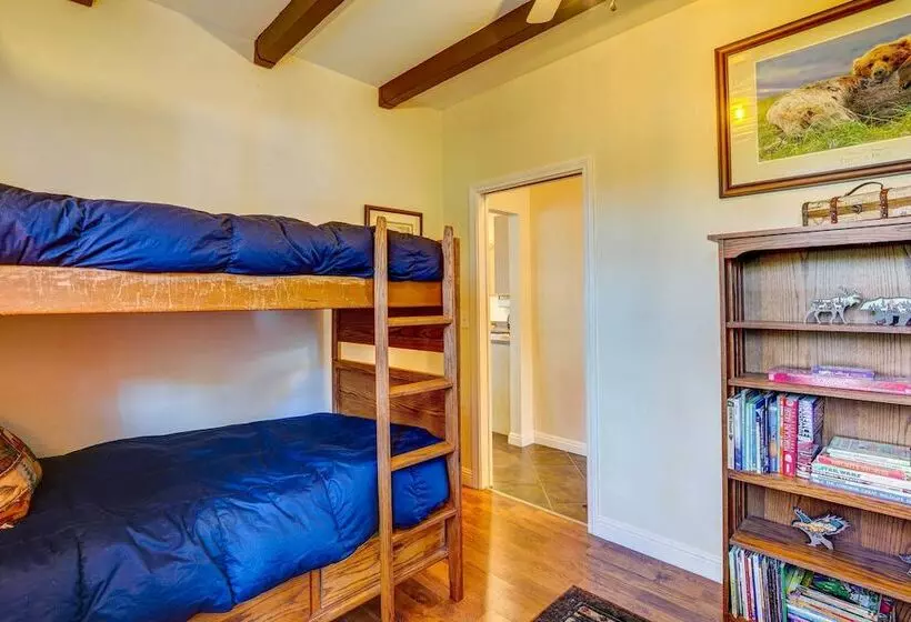 Fallbrook Vacation Rental: 3 Mi To Wineries!