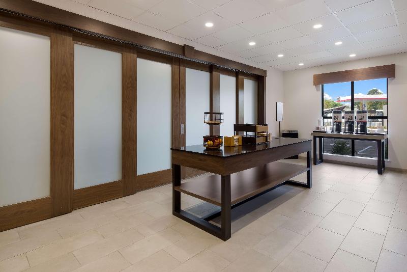 Hotel Hampton Inn Concord