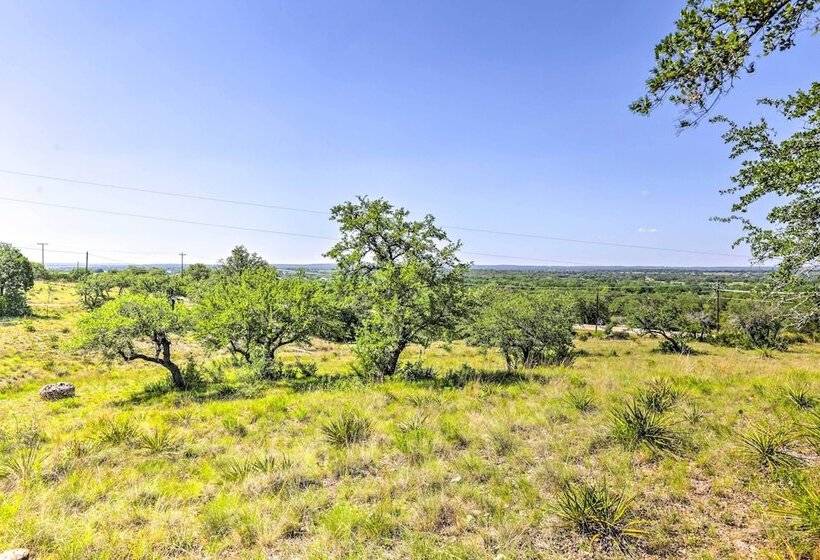 Johnson City Home W/ Hot Tub   Close To Wineries!