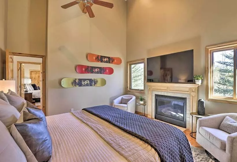 Cabin W/ Game Room & Mtn Views In Silverthorne!