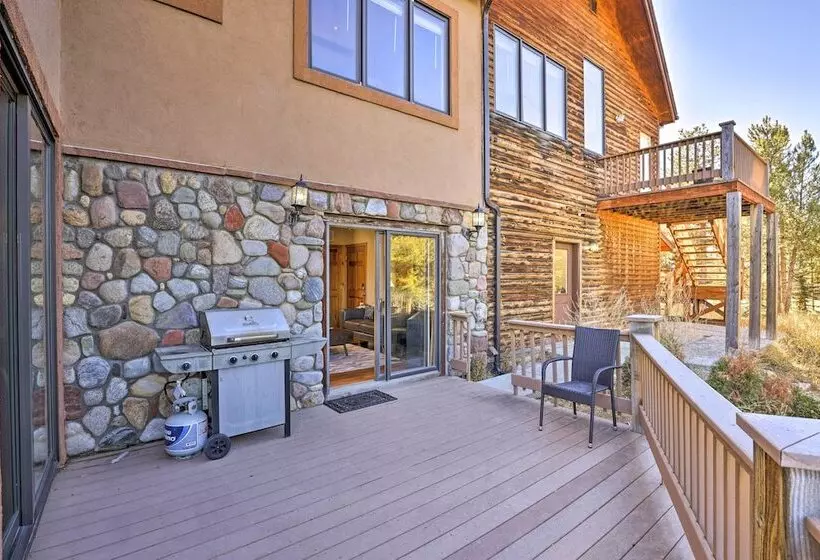 Cabin W/ Game Room & Mtn Views In Silverthorne!
