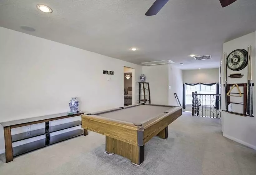 Luxe Home 30 Miles To Houston W/ Pool & Grill