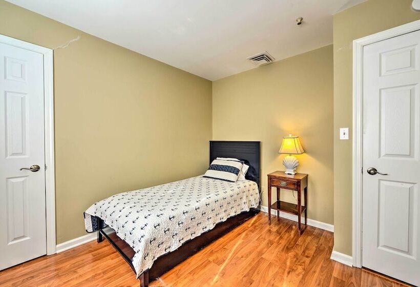 Oceanside Beach House In Pvt Beach Community!