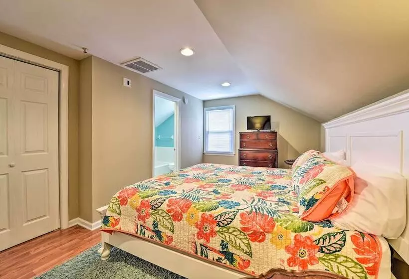 Oceanside Beach House In Pvt Beach Community!