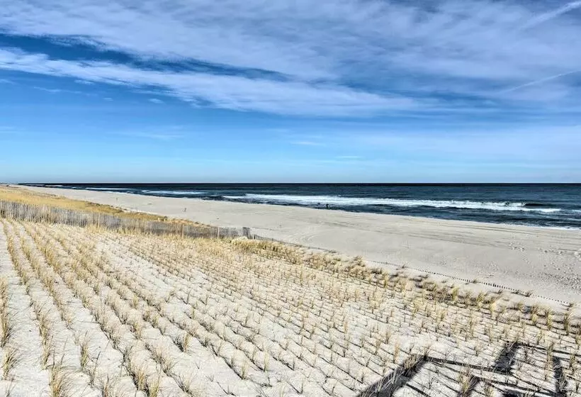 Oceanside Beach House In Pvt Beach Community!