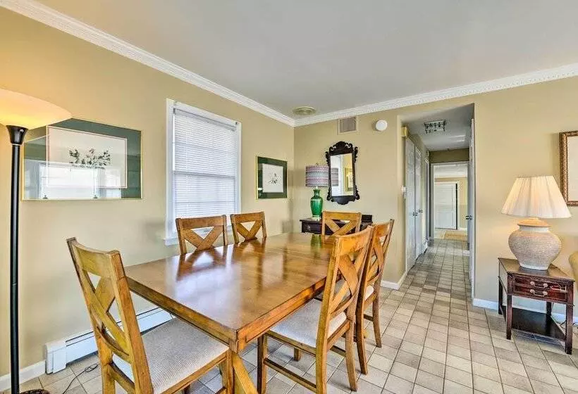 Oceanside Beach House In Pvt Beach Community!