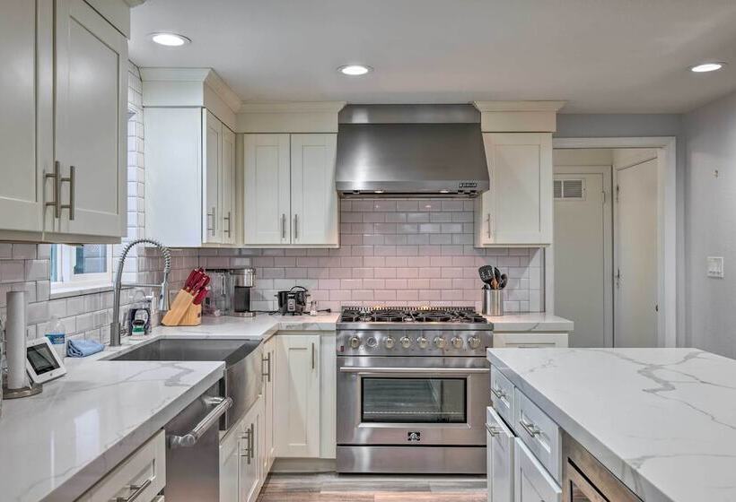 Modesto Home W/ Deck   2 Mi To Vintage Faire Mall