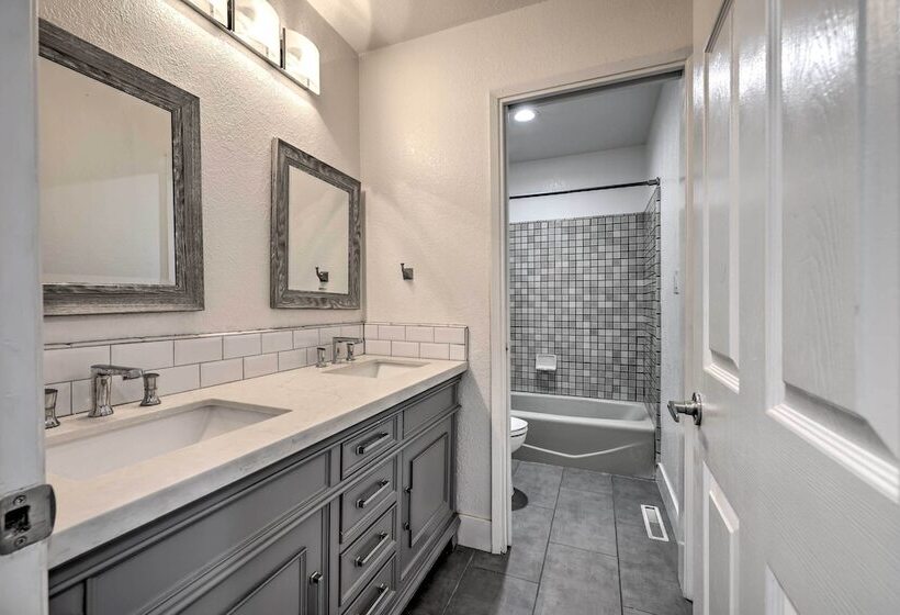 Modesto Home W/ Deck   2 Mi To Vintage Faire Mall