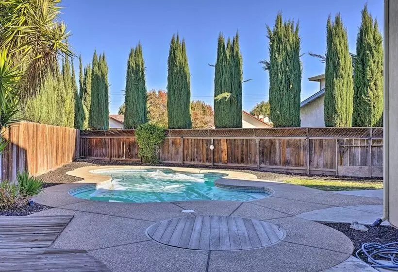 Modesto Home W/ Deck   2 Mi To Vintage Faire Mall