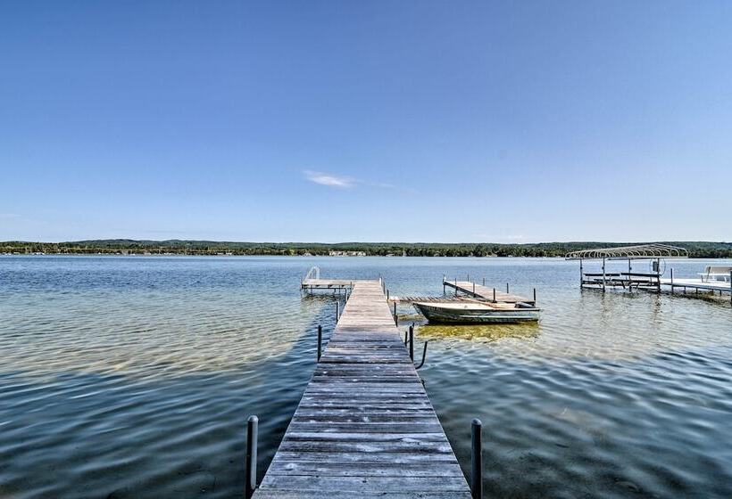 Waterfront Petoskey Cottage W/ Deck + Grill!