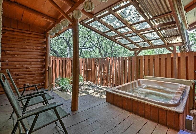Rustic Canyon Lake Cabins W/ Hot Tub On ~ 3 Acres