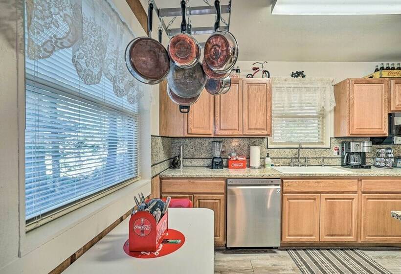 Rustic Cloudcroft Home ~ 2 Mi To Ski Slopes!