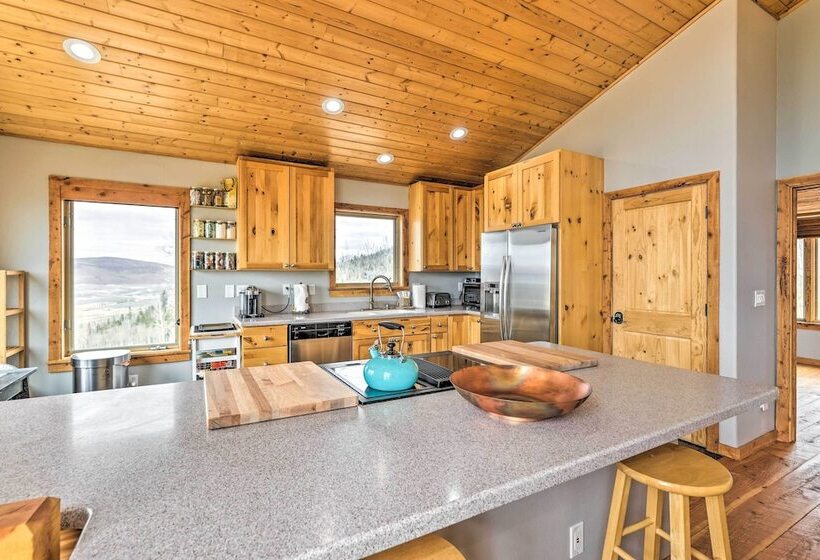 Secluded Granby Mtn Cabin: 75 Acres & Views