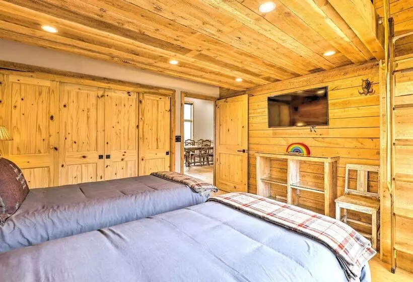 Secluded Granby Mtn Cabin: 75 Acres & Views