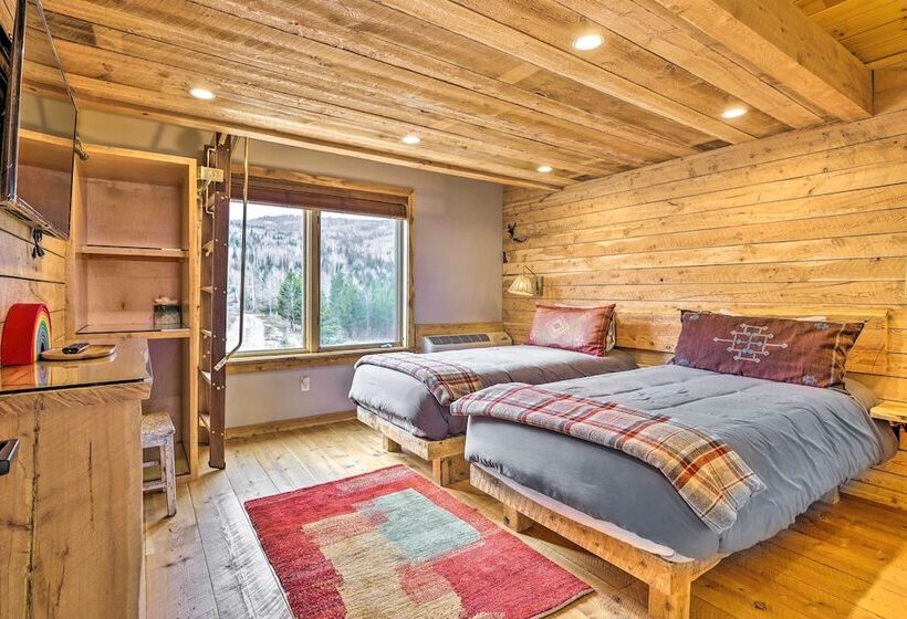 Secluded Granby Mtn Cabin: 75 Acres & Views