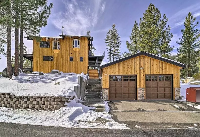 Secluded Mountain Cabin: Sweeping Lake Tahoe Views