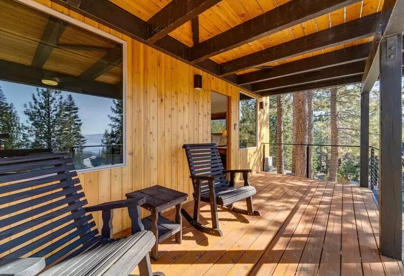 Secluded Mountain Cabin: Sweeping Lake Tahoe Views
