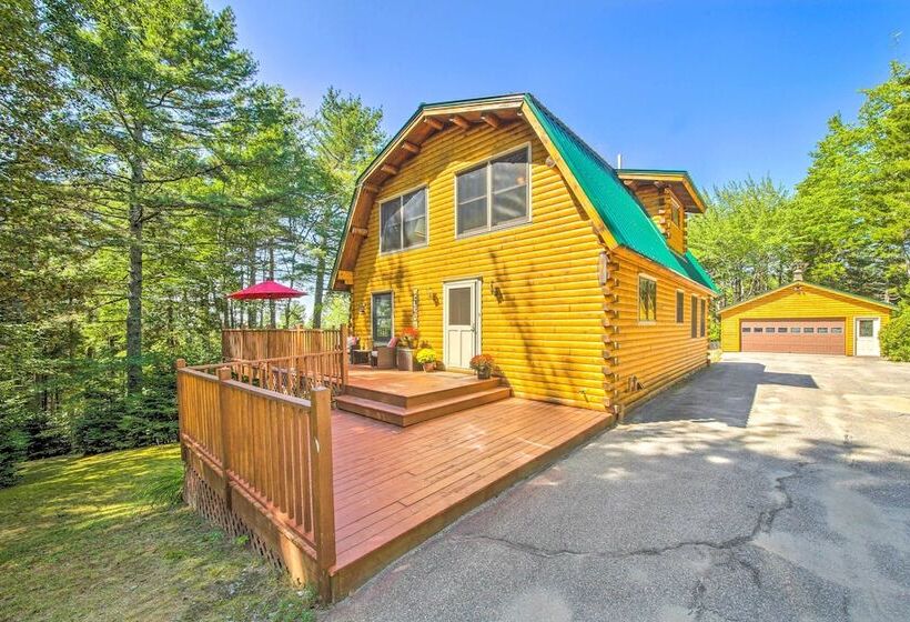 Spacious Down East Cabin W/ Deck + Views!