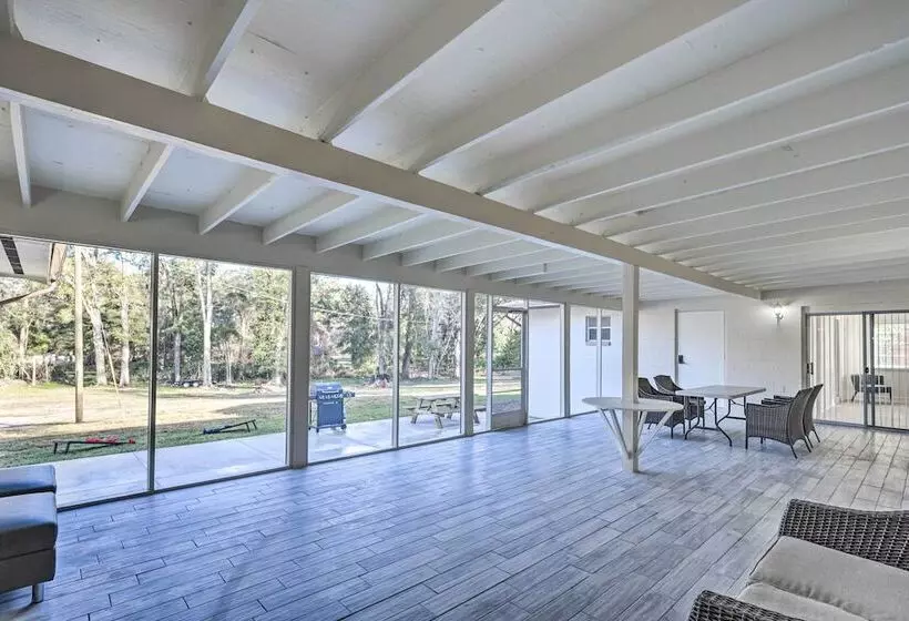 Spacious Gainesville Retreat W/ Backyard!